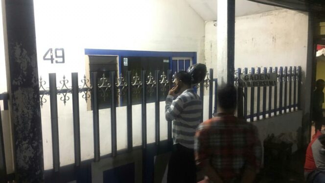 
					Dua Sekawan Bersenjata ‘Soft Gun’ Rampok Rumah Gadai di Mayangan
