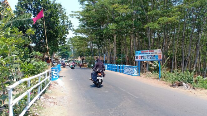 
					Kali Popok Bersih, Papan Larangan Dipasang
