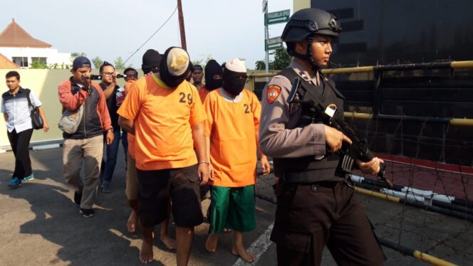 
					Mantan Polisi Berkomplot Edarkan Narkoba