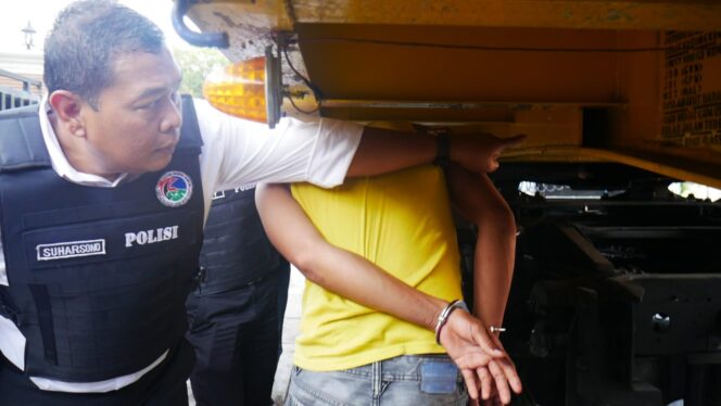 
					Simpan Sabu di Kolong Trailer, Sopir Tetap Tertangkap