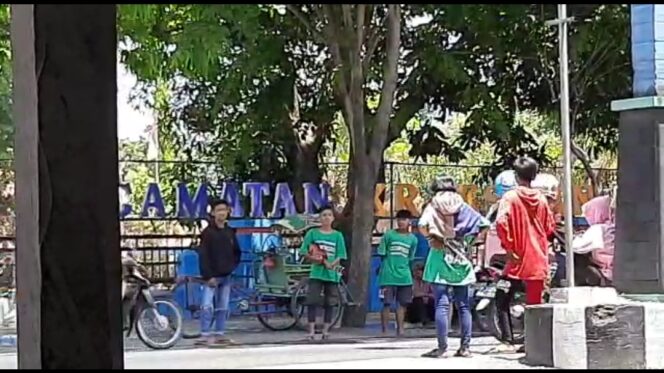 
					Meresahkan! Anjal Cegat Truk, Ganggu Pengguna Jalan