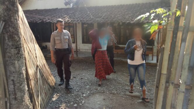 
					Polisi Ciduk 5 PSK Penghuni Warung Kopi