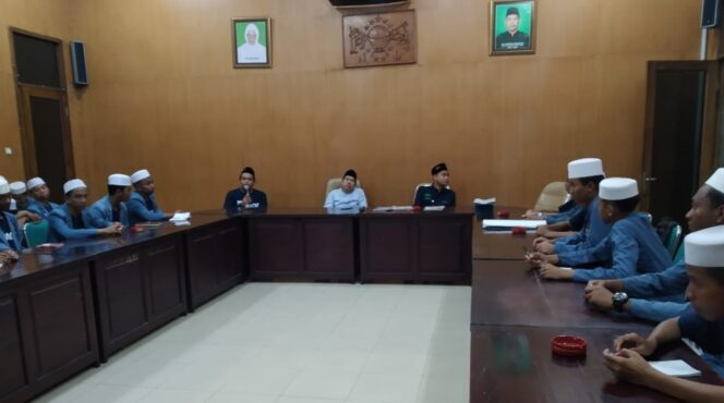 
					Asah Kemampuan Jurnalistik, Kunjungi Kantor Majalah dan Televisi