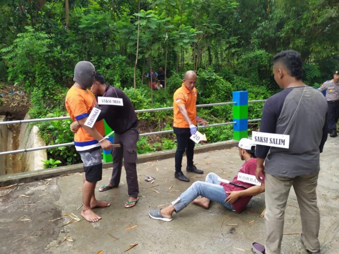 
					Pembunuhan Dani di Wonoasih Direkonstruksi
