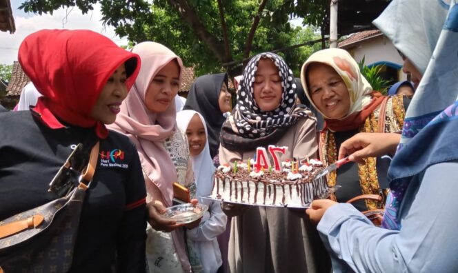 
					Salurkan Santunan, Jurnalis Probolinggo Raya Dapat Kue HPN