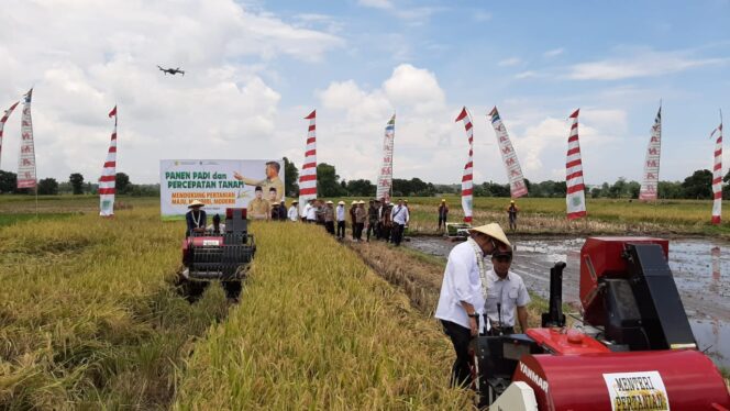 
					Hadiri Panen Raya Padi di Pasuruan, Mentan; Ayo Panen 3 Kali Setahun