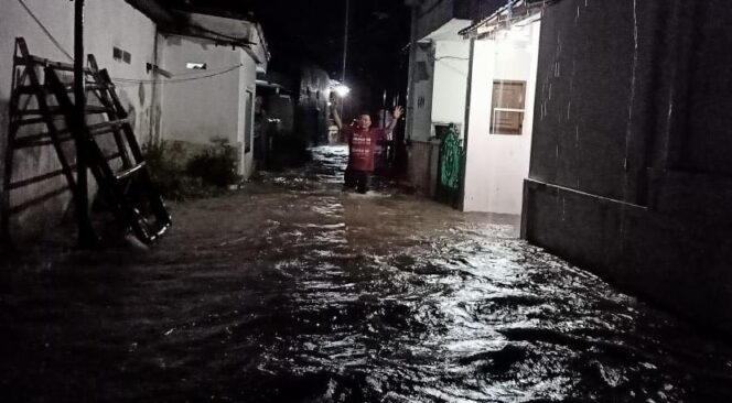 
					Hujan Deras, Probolinggo Kembali Banjir