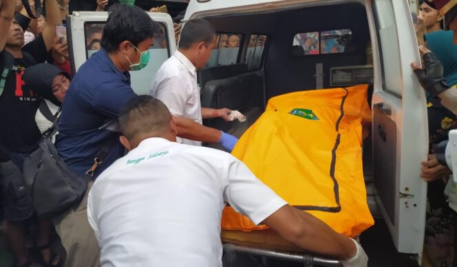 
					Geger, IRT Ditemukan Tewas Bersimbah Darah