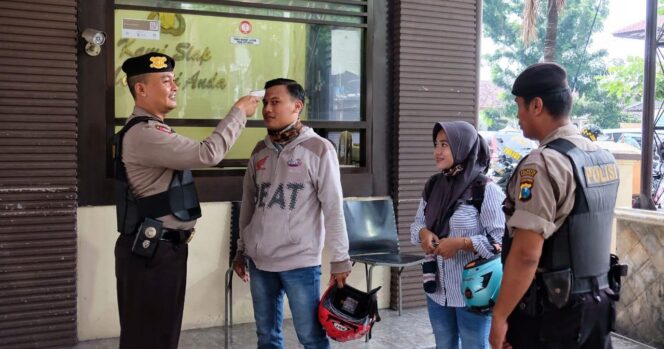 
					Antisipasi Corona, Mako Polresta Sidoarjo Dilengkapi Hand Sanitizer dan Pengukur Suhu Tubuh