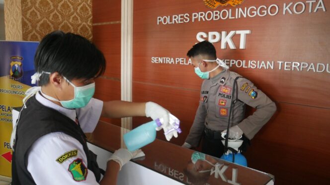 
					Cegah Virus Corona, Fasum Mako Polresta Probolinggo Disterilisasi