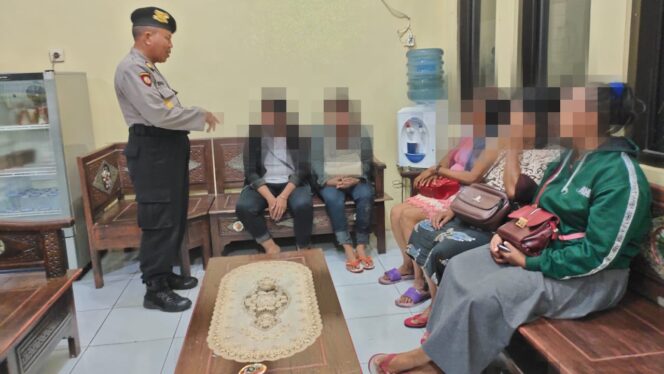 
					Mangkal di Exit Tol Paspro, 5 PSK Dicokok