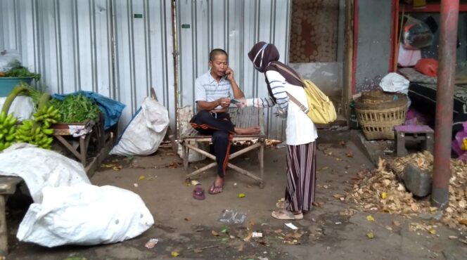 
					Peduli Bencana Nasional Covid-19, PMII Bayuangga Sebar Masker