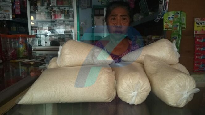 
					Harga Gula Pasir Terus Melejit,  Pedagang Menjerit