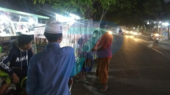 
					Pandemi Covid-19, Kembang Api Tetap ‘Meledak’
