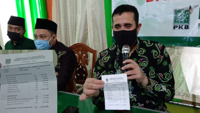 
					Walikota Sumbangkan Gajinya untuk Bansos