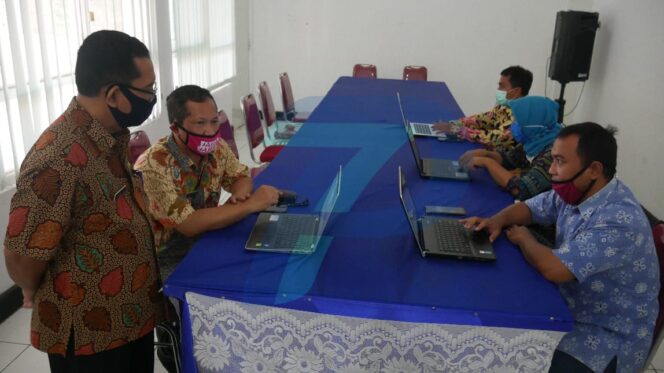 
					Penyaluran Bansos Covid-19 di Probolinggo Bermasalah? Begini Cara Pengaduannya