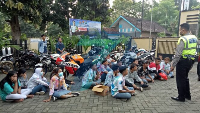 
					Konvoi Kelulusan Ditengah Pandemi Covid-19, Puluhan Pelajar Diamankan