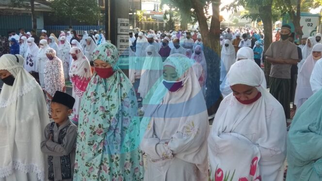 
					Masjid Agung Gelar Salat Id di Tengah Pandemi Covid-19