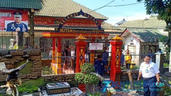 
					Berkah Lebaran, Ratusan Napi di Kraksaan Bebas