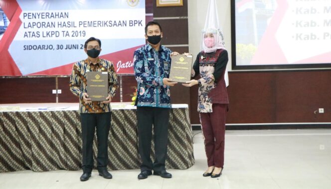 
					Bangganya Bupati Tantri, 7 Tahun Pemkab Probolinggo Selalu Raih Opini WTP