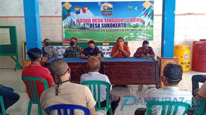 
					Protes Penyaluran BLT DD, Warga Lurug Kantor Desa Sukokerto