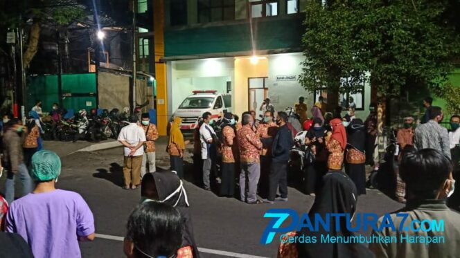 
					Perawat Senior di Puskesmas Ketapang Meninggal Pasca Terpapar Covid-19