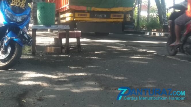 
					Pengalihan Lalin, Jalan Basuki Rachmad Rusak