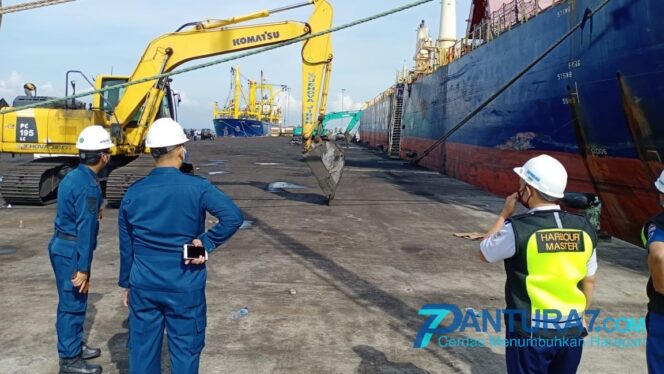 
					Pelabuhan Probolinggo Siapkan Skenario New Normal