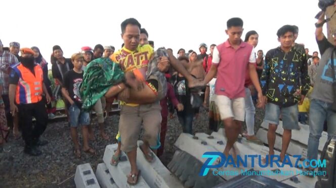
					Bersantai di Rel, Pria Asal Madura Tertabrak KA
