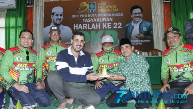 
					Harlah ke-22, PKB Bagikan Ribuan Paket Sembako di 29 Kelurahan