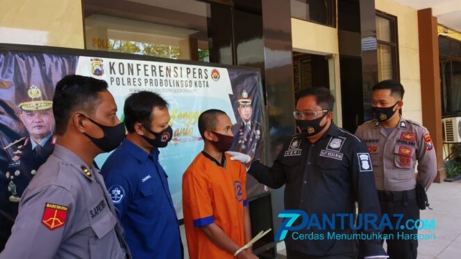 
					Terlilit Utang, Pria ini Nekat Curi HP