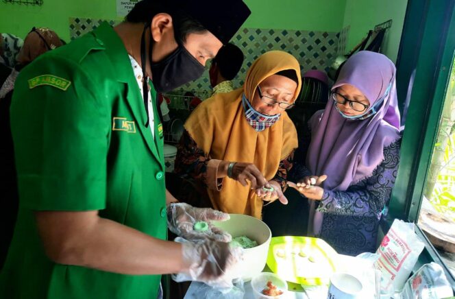 
					Ansor Jatim Inisiasi Pelatihan Pembuatan Klepon Islami