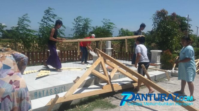 
					Diterjang Angin, Musala Ambruk Total