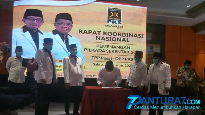 
					PKS Gabung PKB, Usung Gus Ipul-Adi Wibowo