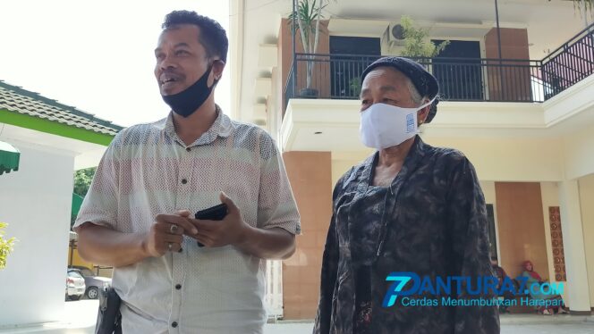 
					Sebelum Digugat, Surati Sempat Dipolisikan Anaknya