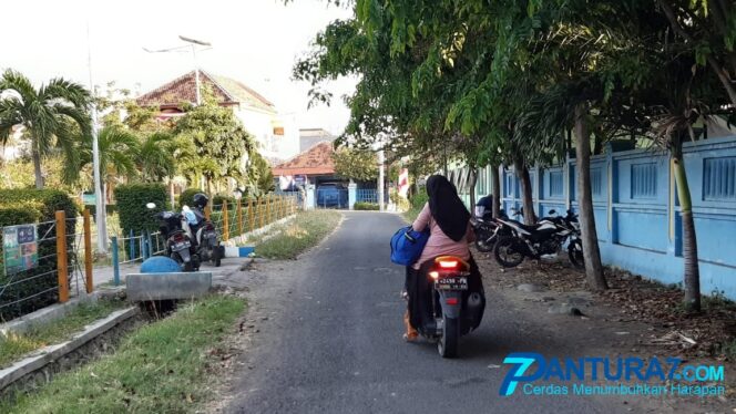 
					Motor Siswi SMK Raib saat ‘Nyantai’ di SL Park Kraksaan