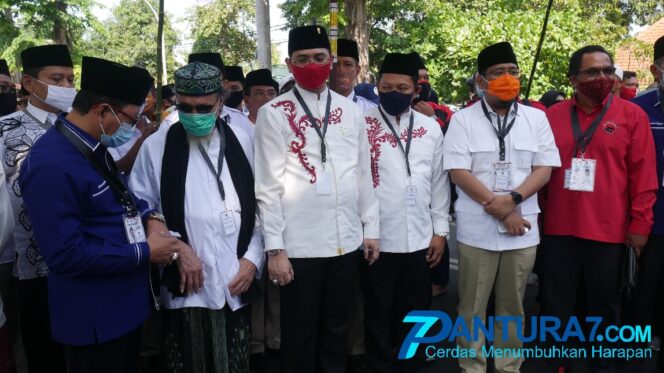 
					TEGAS, jadi Paslon Pertama yang Mendaftar ke KPU