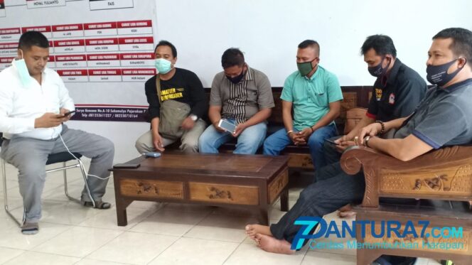 
					Nasib Petani Tembakau Terbengkalai, Aktivis Ancam Turun Jalan