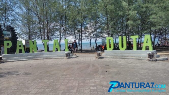
					11 Kecamatan Zona Merah, Destinasi Wisata Tetap Buka