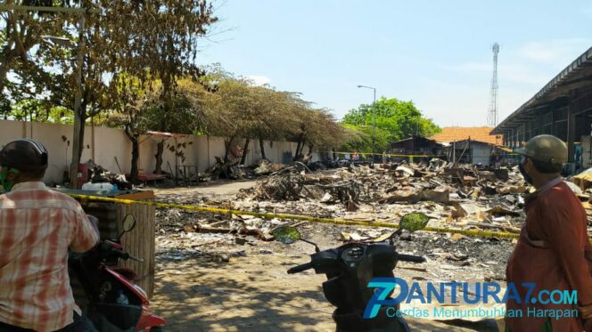 
					Pasca Terbakar, Pedagang Pasar Loak Karangketug Direlokasi