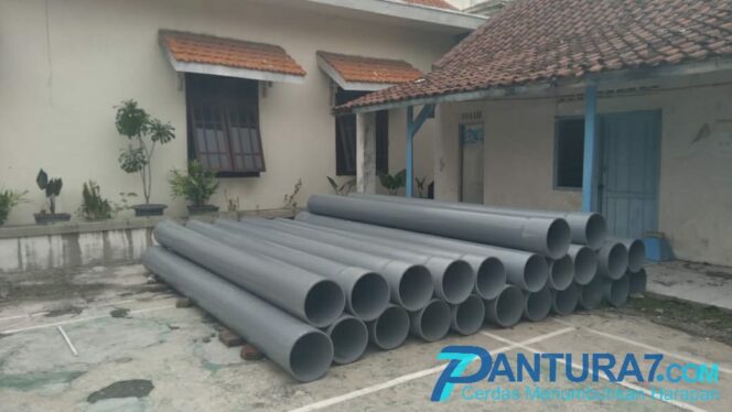 
					Diduga Ilegal, Pemasangan Pipa Limbah Tuai Protes
