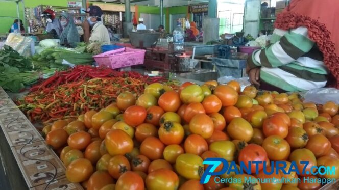 
					Sayur dan Bumbu Merangkak Naik