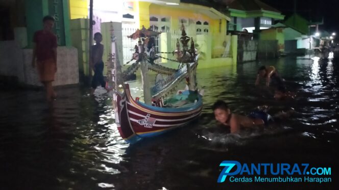 
					Banjir Rob Terjang Kalibuntu, Ribuan Rumah Terendam