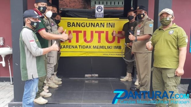 
					Tak Ber-IMB, Tempat Biliar Ditutup