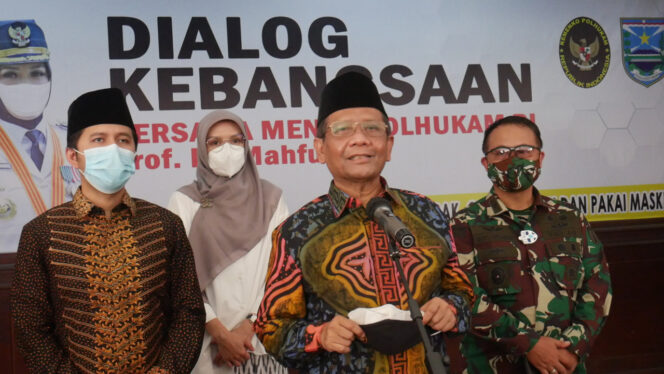 
					Sah! Pemerintah Bubarkan FPI