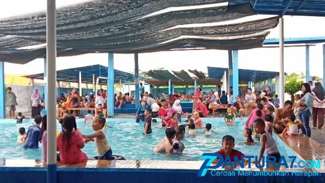 
					Pandemi, Pengunjung Pemandian ini Membludak, Mayoritas tak Bermasker