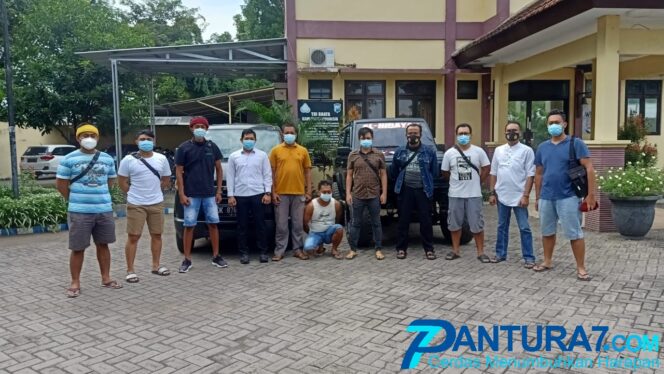 
					Gelapkan 2 Mobil, Buron Asal Bali Diringkus di Paiton