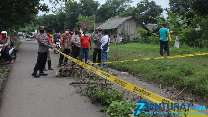 
					Plengsengan Jebol, Jalan Pakuniran – Besuk Ditutup