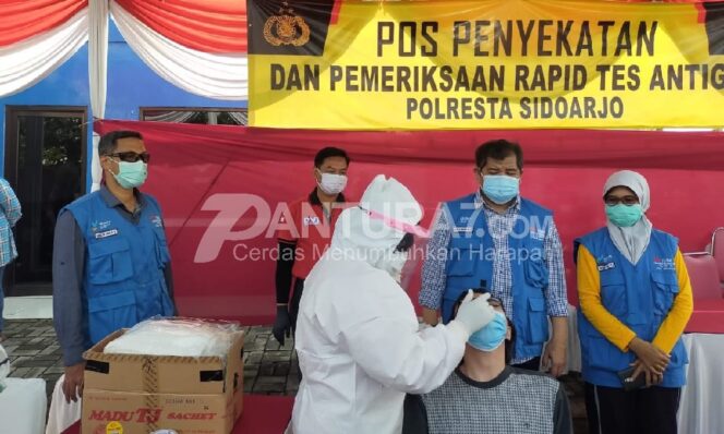 
					Hari Kedua Rapid Tes di Perbatasan Sidoarjo, 5 Orang Reaktif