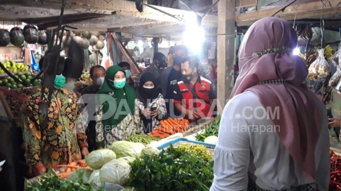 
					Cabai Mahal, Pemkot Probolinggo Ancam Distributor Nakal